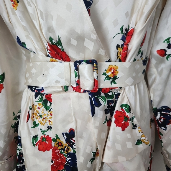 Tory Burch | 100% Silk Printed Wrap Dress with Belt in Ivory Tea Rose - Size 8 - Picture 6 of 16